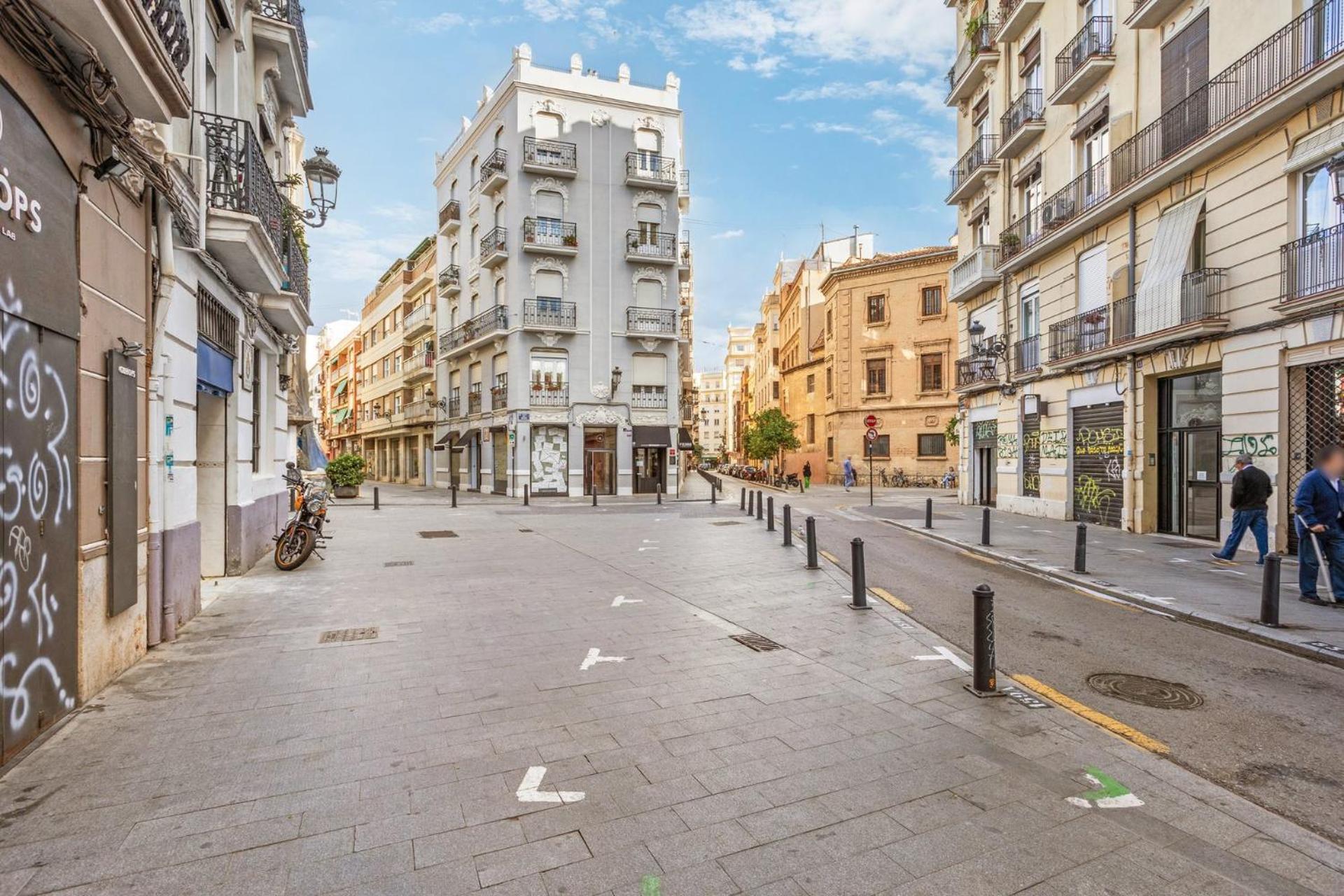 Limehome Valencia Calle De Cadiz Bagian luar foto