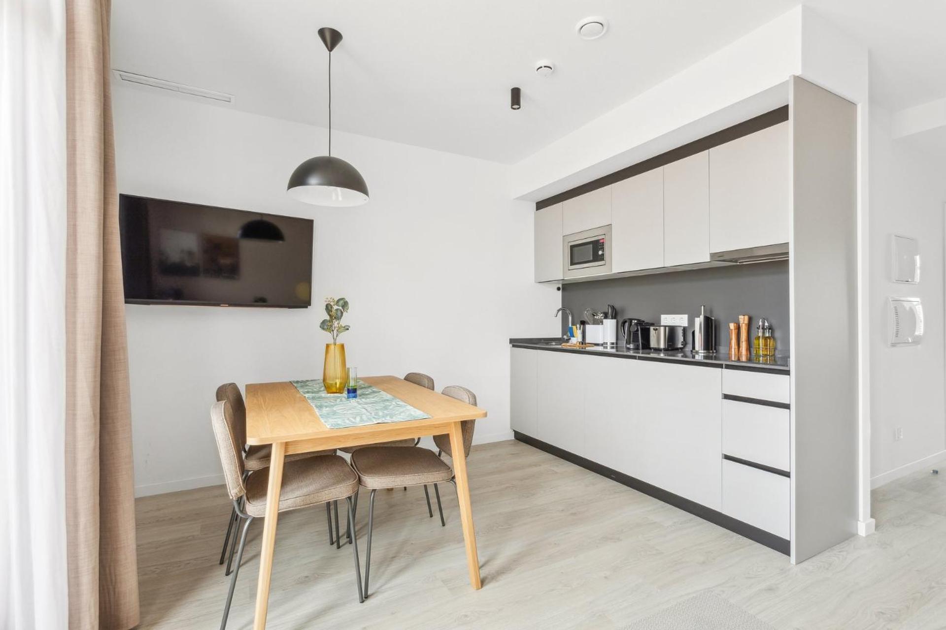 Limehome Valencia Calle De Cadiz Bagian luar foto