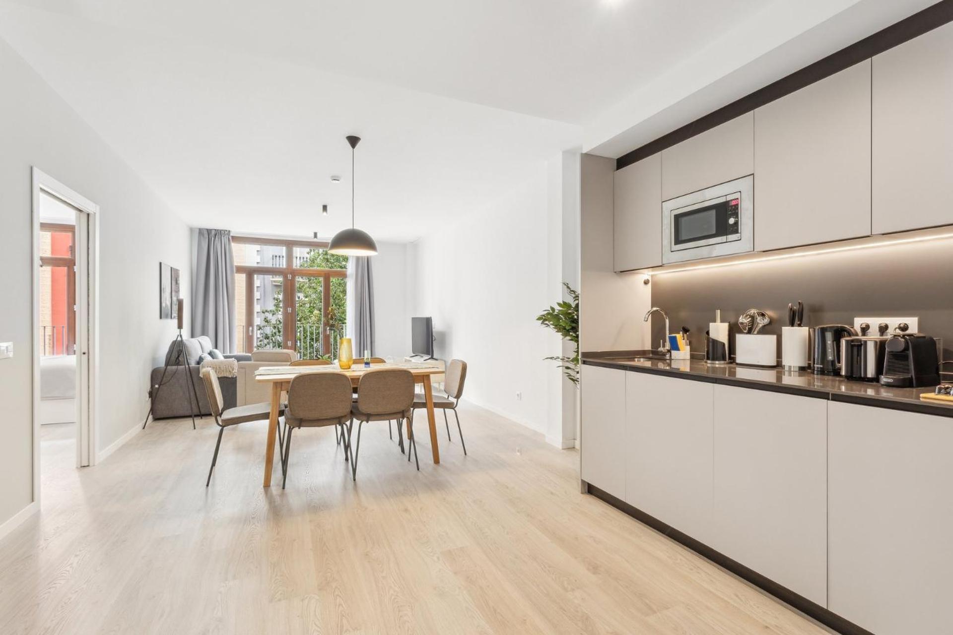 Limehome Valencia Calle De Cadiz Bagian luar foto