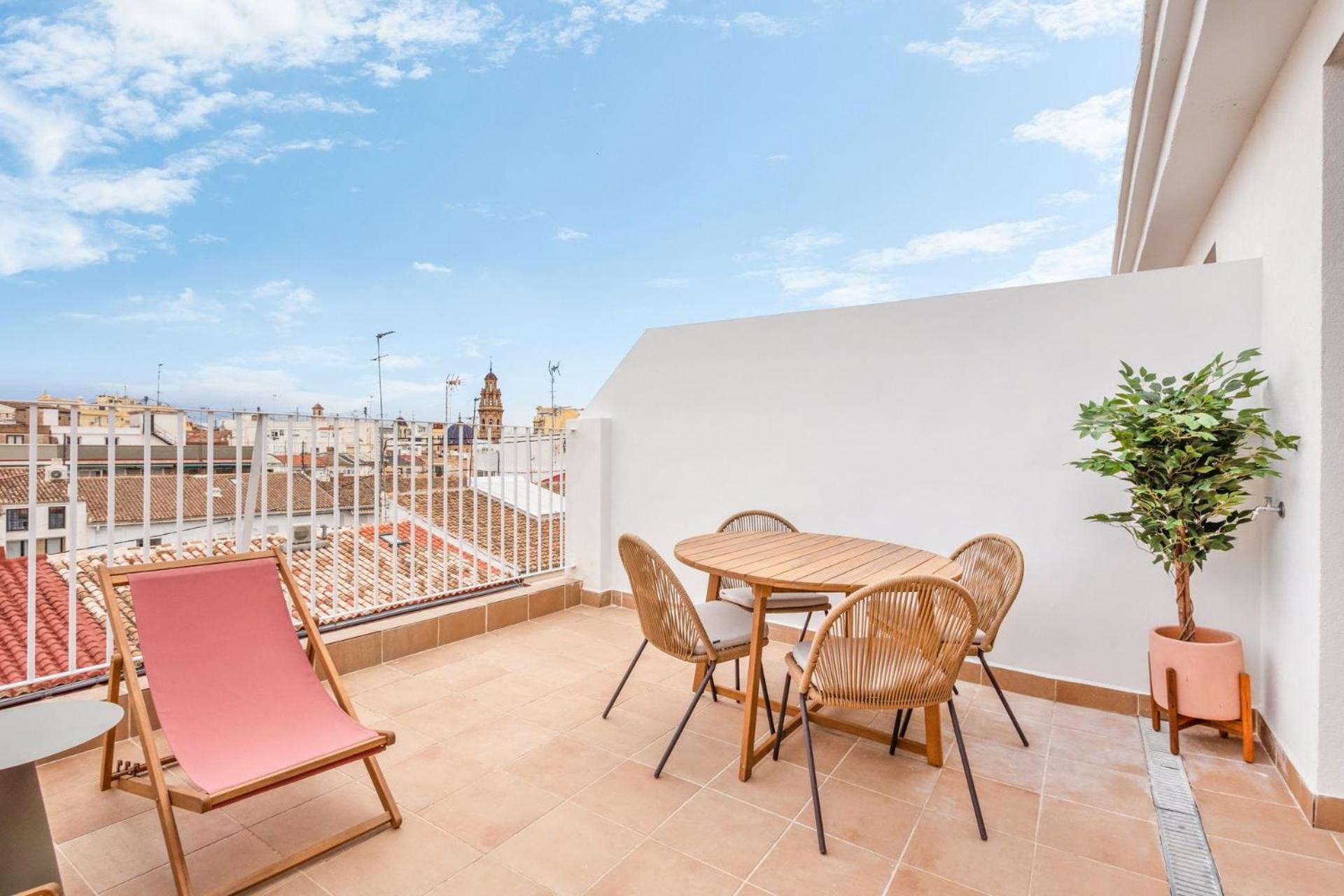 Limehome Valencia Calle De Cadiz Bagian luar foto